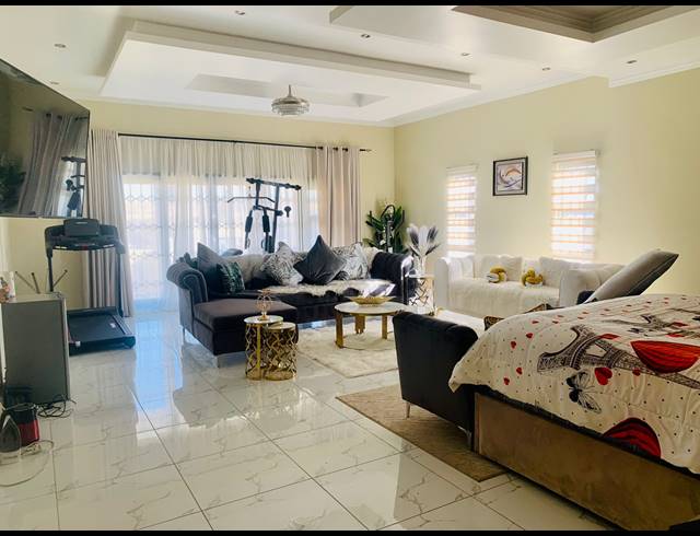 5 BEDROOM HOUSE FOR SALE IN KAYDALE